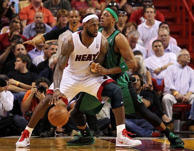 借全队上下 借全队上下