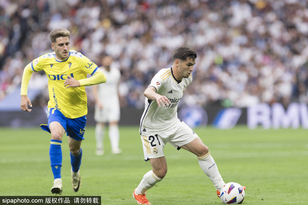 于球队的士 于球队的士